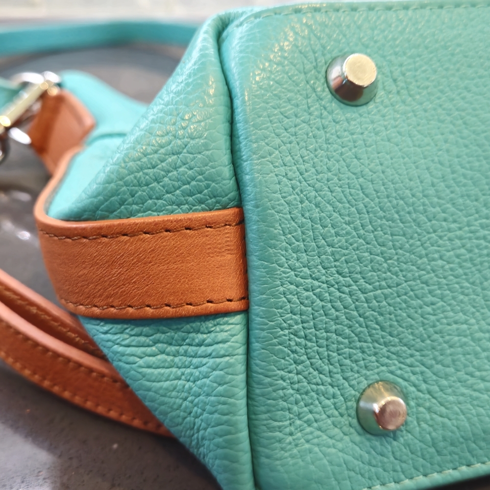 🎀 Valentina Turquoise and Tan Pebble Leather Shoulder Bag with Gold Accents - Picture 5 of 17